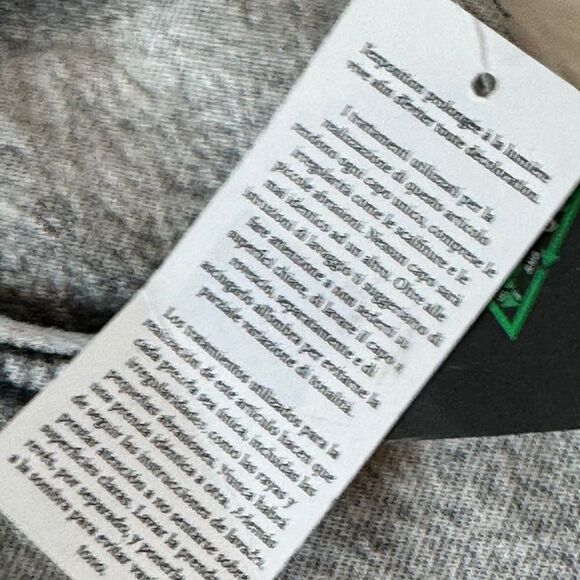 Guess NWT Walking Away Syria Denim Acid Wash Mini Skirt  Sz 24 - Picture 6 of 10